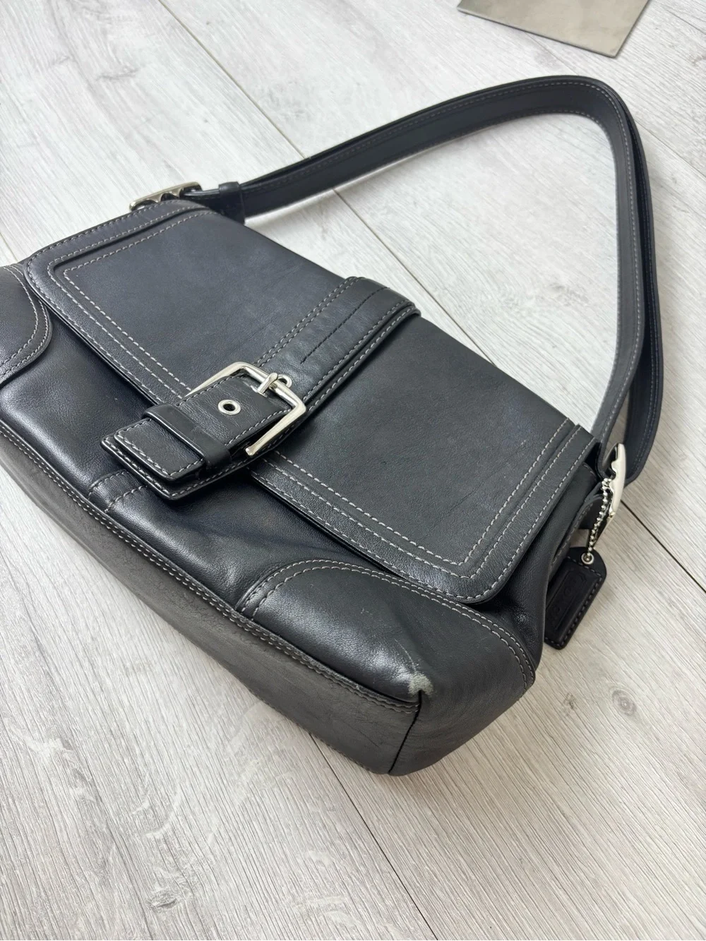 Coach Hampton Black Leather Buckle Flap Shoulder Bag Contrast Stitch Purse